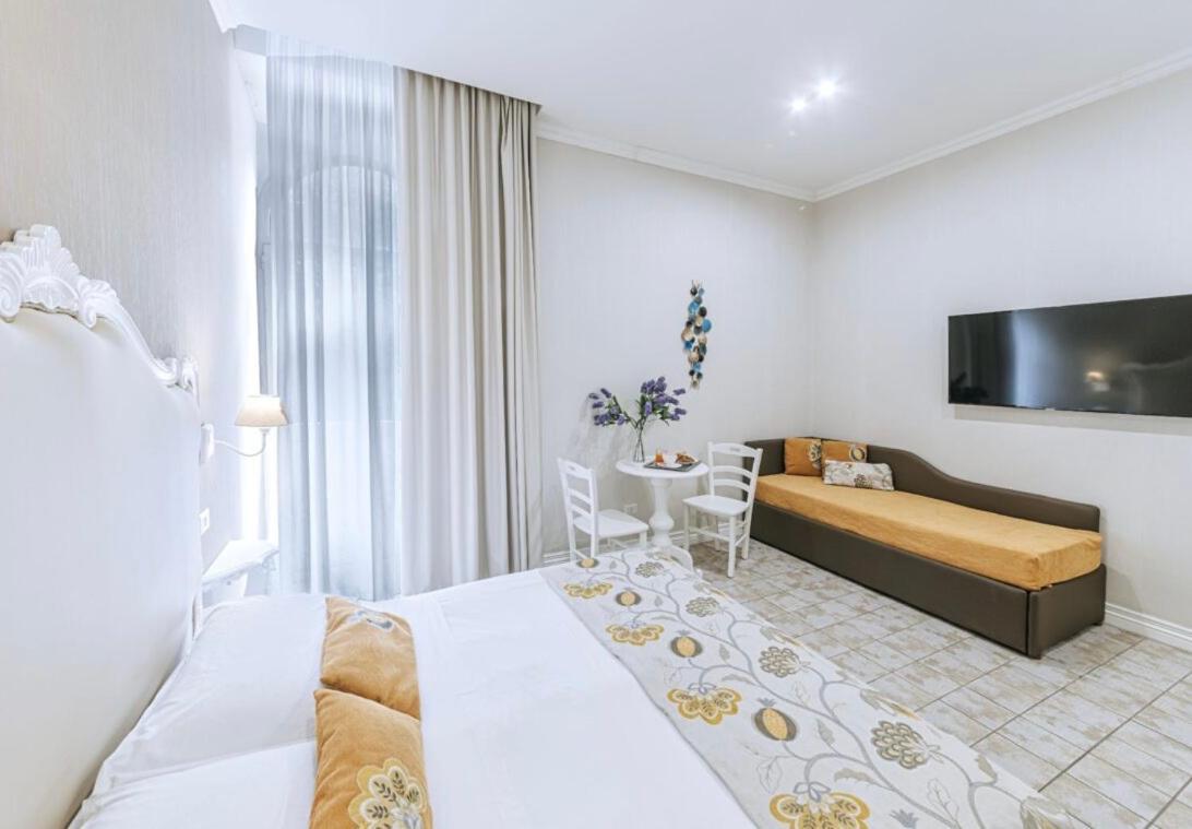 Miluar Relais - - Vanvitelli Couette-café *