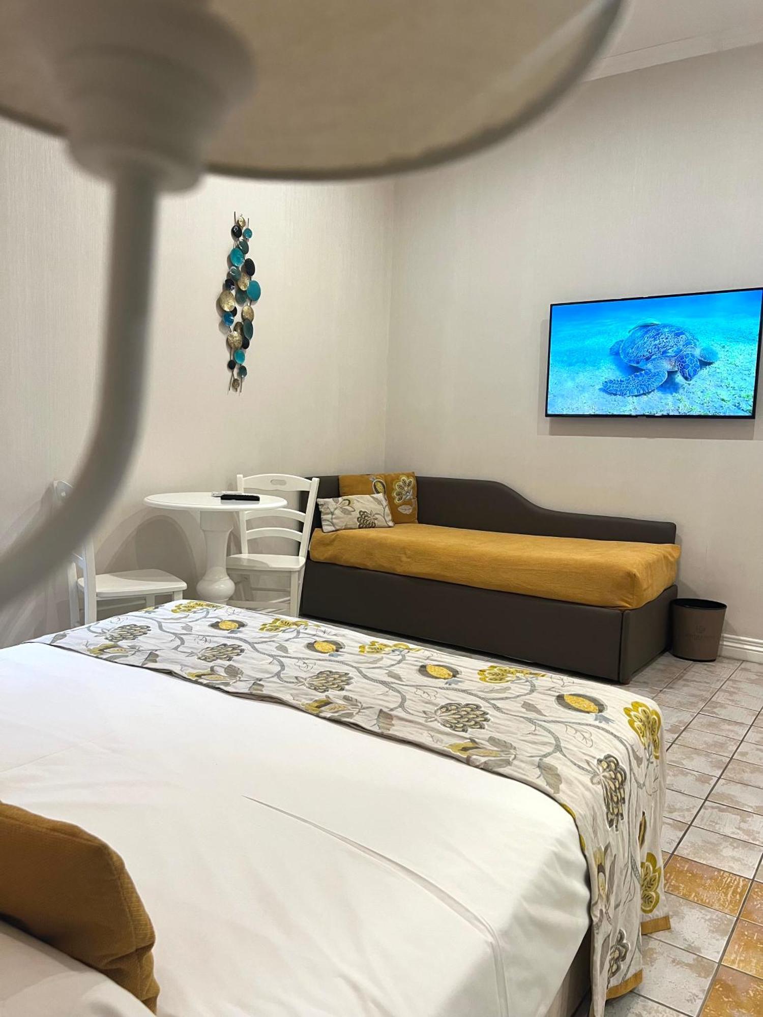 Couette-café Miluar Relais - - Vanvitelli *
